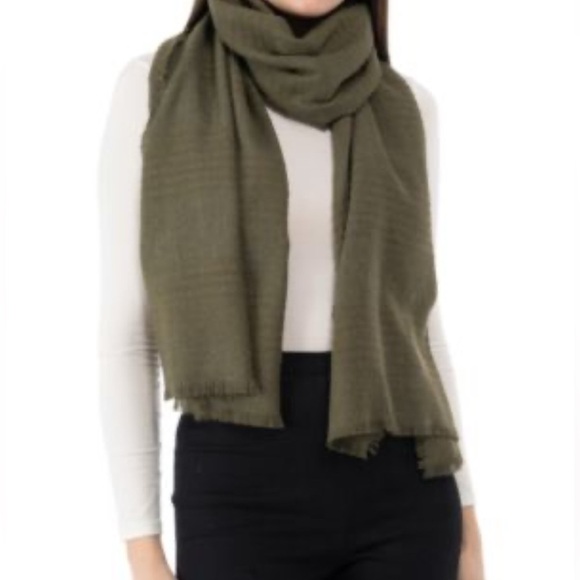 NWT I.N.C. International Concepts Fringed Wrap / Scarf Olive Green Fringed - Picture 1 of 5